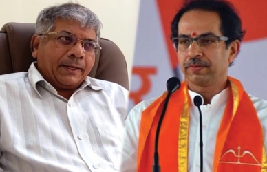 वंचितांची आघाडी म्हणजे निवडणुकीपुरत्या उगवलेल्या छत्र्या - उद्धव ठाकरे